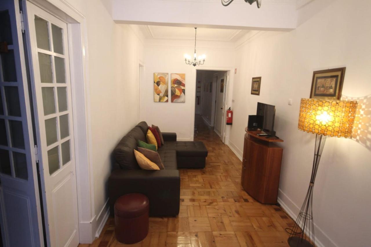 Antique M1 R1 - Amazing Double Room With Shared Bathroom In Marques Pombal Lissabon Buitenkant foto
