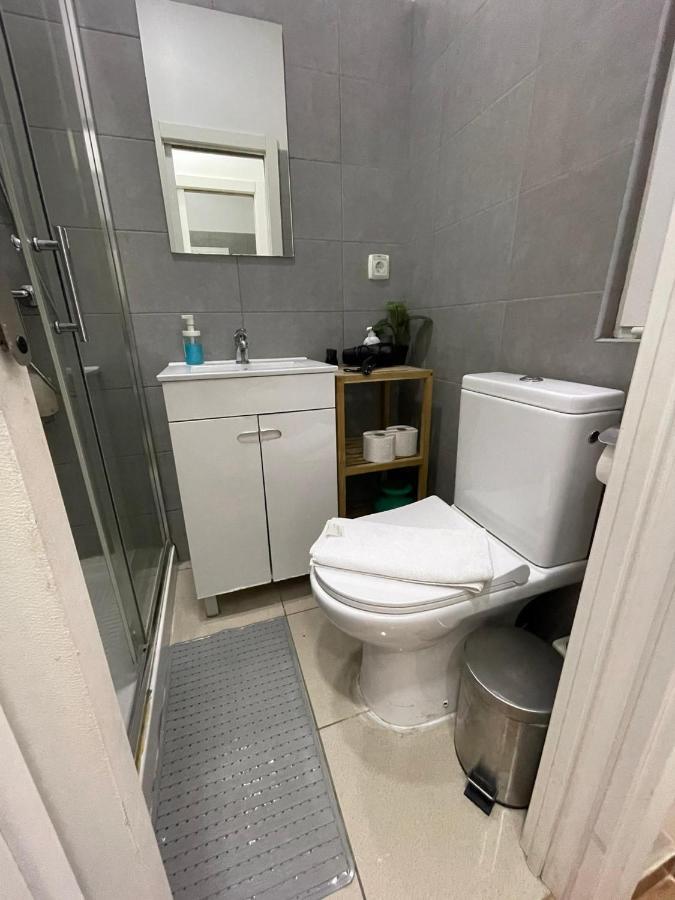 Antique M1 R1 - Amazing Double Room With Shared Bathroom In Marques Pombal Lissabon Buitenkant foto